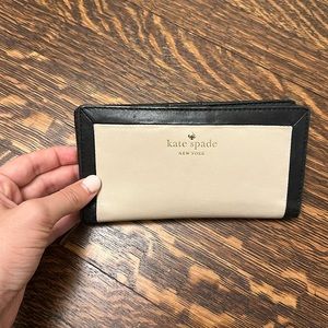 Kate Spade leather wallet EUC